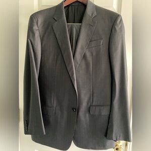 BLACK Armani Collezioni G Line suit. US size 42-43.
